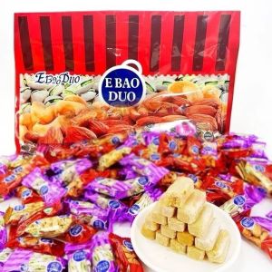 พร้อมส่งที่ไทย ถั่วตุ๊บตั๊บ ขนมตุ๊บตั๊บ ถั่วอัดแท่ง ตราEABAO DUO ถั่วอัดแท่งกรุบกรอบ หวาน หอมอร่อย ขนาด 500 กรัม  1 ถุงมี 49-50 ซอง ถั่วอัดแท่ง