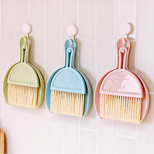 ชุดไม้กวาด พร้อมที่ตักผง ไม้กวาดมินิ ขนาดเล็ก แปรงปัดฝุ่นพร้อมที่โกยผง มีหูเกี่ยว ใช้งานอเนกประสงค์