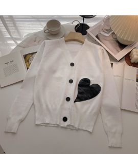Áo Khoác Len Cardigan Thêu Tim Da Siêu Xinh