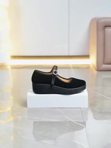 WomenS Polyurethane Flat Cloth Shoes Non-Slip For Work Hotel Square Dance Black Soft Sole Shoes For Mothers