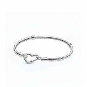 100% Authentic Pandora Moments Heart Closure Snake Chain Bracelet SZ1005