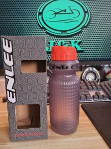 ENLEE Silica Gel Sports Kettle of 650ML for Mountain Bike Bike Drinking Water Cup for Road Bike Outdoor Sports Portable Water Bottle hydro flask