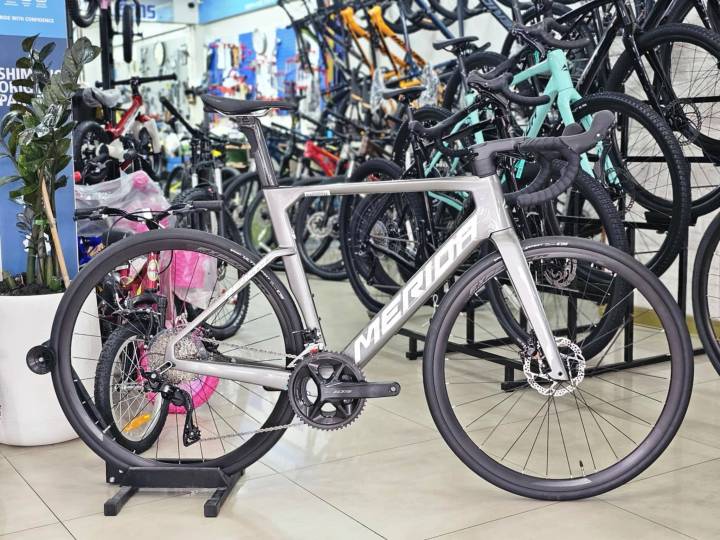จักรยาน MERIDA REACTO GenIV 4000 2025 สี GUNMETAL GREY (SILVER