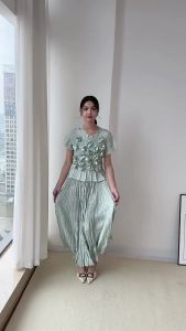 40845 Summer Miyake Pleated T-Shirt Short Sleeve Handmade Three-Dimensional Pile Flower Set Flared Half Skirt For Women One Size (45-75kg)