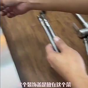 AU Kitchen faucet household kitchen sink cold and hot water faucet  304 Stainless steel kitchen faucet