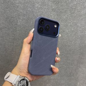 MagneFlannel Phone Cases for iPhone 18 17 16 Pro Max Wireless Charging Cover For Magsafe Shell Matte Microfiber Cloth Capas