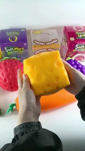 FCF  Creative Simulated Fruits and Vegetables TPR Large Grape Fruit Squishy Toy Quick Rebound Super Soft Stress-Relief Toy Wholesale