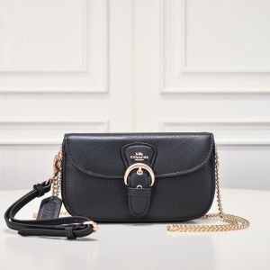 COACH Original Womens Bag Underarm Bag Fragrant Bray Saddle Buckle Flip Chain Bag Diagonal Cross Handbag for Women CA441 size: 19*13*5cm