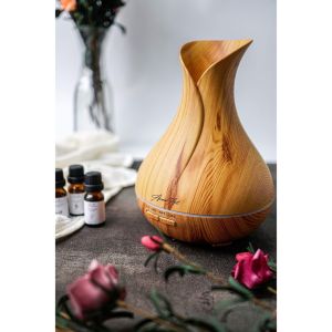 (TP HCM) Máy xông tinh dầu Tulip dung tích 550ml (BH 18 Tháng) có remot giúp tạo độ ẩm thơm phòng đuổi muỗi giảm stress hiệu quả