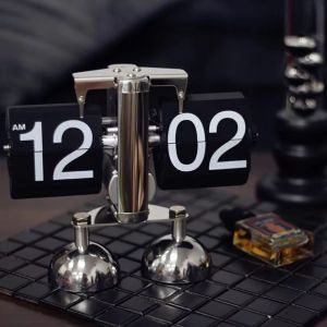 DSIUY Nordic Style Automatic Flip Clock Portable Mechanical Page Turning Clock Retro Removable Desk Flipping Clock Home Decor