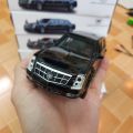 Xe mô hình ô tô Cadillac Presidential limousine tỉ lệ 1:32 bằng sắt xe mở được cửa có âm thanh và đèn. 