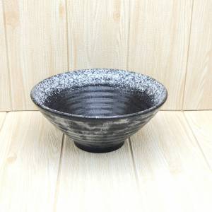 ชามเซรามิค ชามราเม็ง  ขนาด 9 x 3.9 นิ้ว มีให้เลือก 5 สี  ครีม  น้ำตาลเข้ม1  ดำคาดขาว ดำจุดขาว  และ น้ำตาลเข้ม2