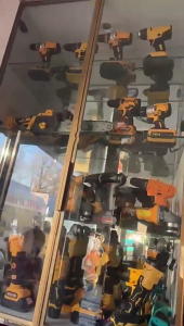 ไขควงสว่านไม่แปรงถ่านไฟฟ้าชาร์จแบบไร้สายลิเธียมไฟฟ้าสิ่วไขควงสว่านหมุนได้