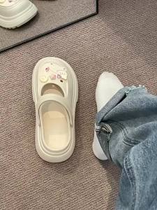 [Free Shipping] Cute Cartoon Cat Clogs For Women 2026 Summer Fashionable Outdoor Comfortable Breathable Closed-Toe Slippers