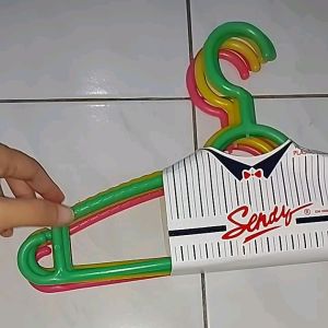 hanger gantungan baju dewasa pelangi 1lusin atau 12pcs