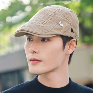 JAYQQ Adjustable Men Beret Breathable Rabbit Embroidery Newsboy Cap Fashion Sunscreen Visor Cap Spring Season