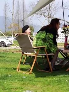 [SG] Foldable Chair Portable Outdoor Folding Chair Kermit Chair Ultralight Camping Table Picnic Chair