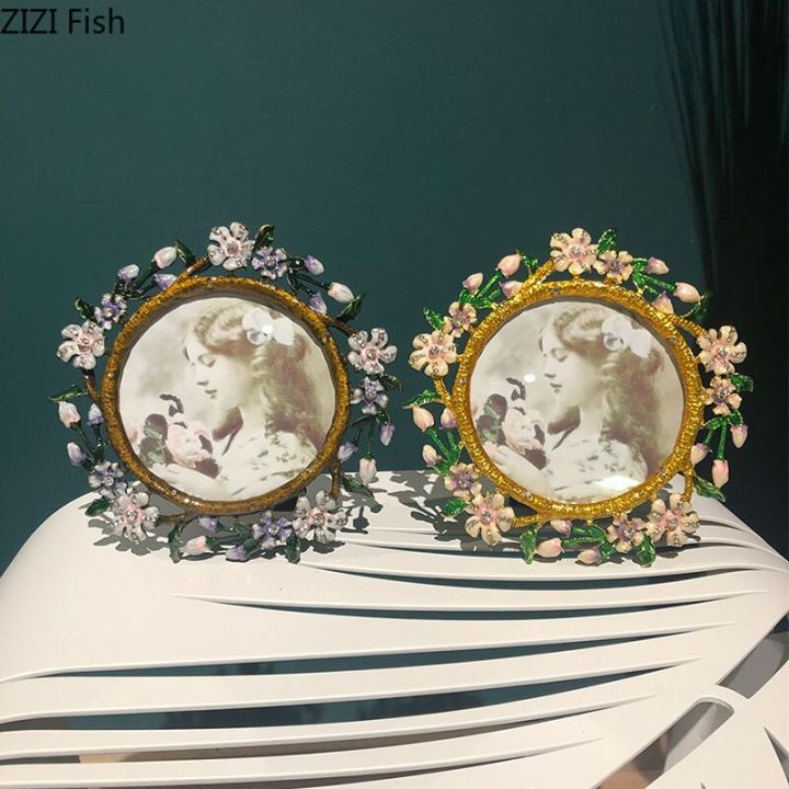 MultiSize Gold Frames For Pictures Family Portrait Bedside Table