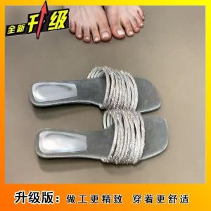 [Free Shipping] Retro-Style High-End Subtly Shimmering Beach Sandals Perfect For Spring And Summer With A Low Heel And Square Toe Designed For Outdoor Wear