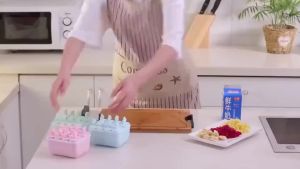 Khuôn làm kem bằng nhựa 8 cái có nắp khuôn làm bánh dụng cụ làm kem và bánh thạch Nhựa Việt nhật 0309