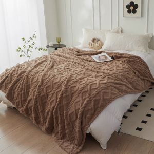 (ผ้าห่มหนา)ผ้าห่มขนแกะ 5/6/7 ฟุต ผ้าแจ็คการ์ดสามมิติ ไม่ซีดจาง สัมผัสนุ่มละมุ่น อุ่นกว่าผ้านวม นุ่มนิ่ม กันหนาวได้