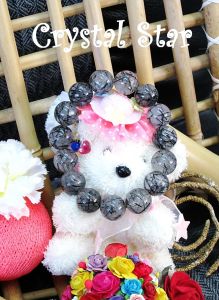 สร้อยข้อมือแก้วขนเหล็ก