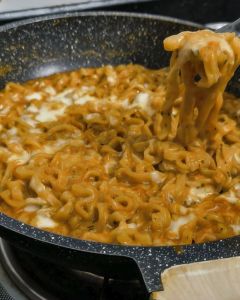 Bul Ramen Carbonara Stir Fried Mild 5 x 135g – Creamy Korean Noodles with Gentle Spicy Taste