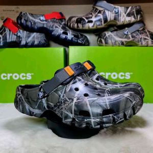 Crocs รองเท้าหัวโตผู้ชาย - รองเท้าครอส์ รองเท้าแตะ รองเท้าลำลอง สำหรับผู้ชาย