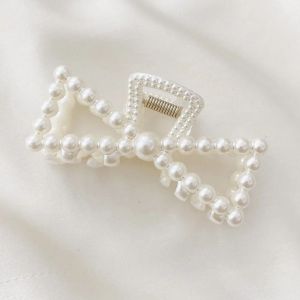 Klip Rambut Pearl Hair Clip Large Hair Claw Metal Korean Elegant Women Shark Grab