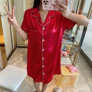 ชุดนอน ชุดนอนผญ ชุดนอนหญิง ชุดนอนกระโปรง ซาติน ชุดนอนผ้าซาติน ชุดนอนเดรสหญิง ชุดนอนผ้าซาตินแบบยาว ชุดนอนเดรสซาติน พร้อมส่ง