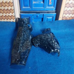 BATOK BELAKANG DAN COVER LEGSHILD TENGAH KONTAK YAMAHA VEGA R NEW KARBON FORGED