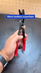Car Headlight and Door Panel Maintenance Universal Tool for Rivet Buckle Removal Opener For Motorcycle Truck Car Rivet Removal Tool Light Open Plier Buckle Plier Car Headlight Lens