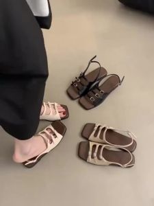 รองเท้าแตะแฟชั่นผู้หญิงแบบส้นแบน ใส่สบาย น้ำหนักเบา กันลื่น แมตช์ง่าย ใส่เที่ยว ใส่เดินเล่นก็เริ่ด!