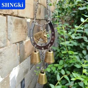 [COD] 🔥🔥🔥SHNGki Một mặt dây chuyền móng ngựa may mắn chuông gió tình yêu bằng sắt rèn với dây chuyền trang trí thích hợp để trang trí tường phòng sân vườn và trang trí sân trong trang trí móng ngựa cổ điển.
