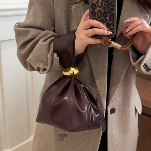 Womens Party Date Wristlet Bag Fashionable Pleated Handbag PU leather with Spaicous Interior Bucket Bag for Daily Needs