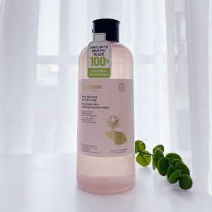 Nước Tẩy Trang Cocoon Sen Hậu Giang Micellar Water Dành Cho Da Nhạy Cảm Làm Sạch Da 1000ml - - Giúp cấp ẩm làm dịu da và làm da trở nên mềm mại mịn màng sau khi sử dụng - Hỗ trợ cân bằng hệ vi sinh vật trên da giảm thiểu tình trạng kích ứng cho da.