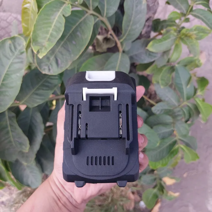 Pin%20%C4%91%C3%B3ng%2020%20cell%20dung%20l%C6%B0%E1%BB%A3ng%20cao,%20ch%E1%BB%91ng%20ng%E1%BA%AFt%20t%E1%BA%A3i,%20ch%C3%A2n%20pin%20ph%E1%BB%95%20th%C3%B4ng%20makita,%20pin%205s4p%2018v%20-%2021v%20,c%C3%B3%20%C4%91%C3%A8n%20led%20b%C3%A1o%20pin.%20-%20Image%203