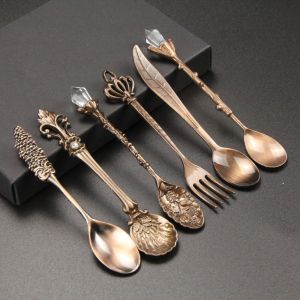ALENEE 6Pcs/Set Embossed Vintage Court Coffee Spoon Carved Royal Teaspoon Retro Zinc Alloy Dessert Spoon Gift