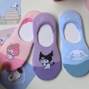 Stokin Kartun Comel Sanrio Perempuan Kanak Kanak Wanita Pendek Nipis Selesa Anti Gelincir Stokin Tidak Nampak Viral Boat Socks Cute Sanrio Japanese Cartoon Short Socksnon Slip Invisible Shallow Mouth Thin 船袜可爱三丽鸥日系卡通短袜防滑隐形袜浅口袜子薄款透气 H078