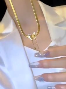 Womens butterfly tassel pendant necklace fade-resistant gold necklace elegant adjustable chain