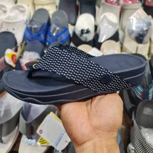 Fitflop Surfa ลายเส้น สำรับผู้ชาย&ผู้หญิ่งSize 36---44รองเท้าเพื่อสุขภาพพื้นนุ่มสายสลิงใส่ทนทานใส่สวยใส่สบายมากรับรองสินค้าตรงปกสินค้ามีในไท