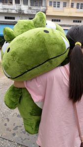 ตุ๊กตาไดโนเสาร์อ้วน ไดโนก๊อง ขนาดความยาว120เซนติเมตร ตัวอ้วนกลมน่ารักมากจ้า