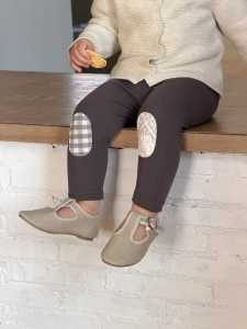 Baby spring clothing 2026 Korean-style childrens clothing girls spring outfit knitted jacket and leggings set