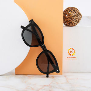 Kacamata Hitam Wanita Pria / Kacamata kuning Bingkai hitam Anti-UV Wanita Pria/Kacamata Fashion Wanita Pria Import