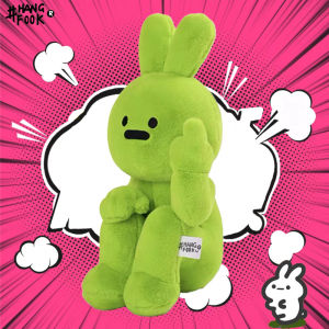 ใหม่!🐰 ของเล่นตุ๊กตา ตุ๊กตากระต่ายชูนิ้ว hangfook การออกแบบการ์ตูนน่ารัก