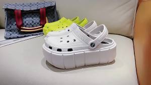 [Free Shipping] New high-heeled green perforated sandals for women trendy on summer outdoor wear non-slip fashionable and lightweight