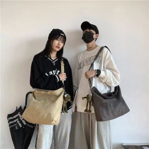 Tulip.id/ Ayyara /Bahan Canvas Premium /Tas Selempang Wanita / Tas Selempang Pria / Tas Laptop