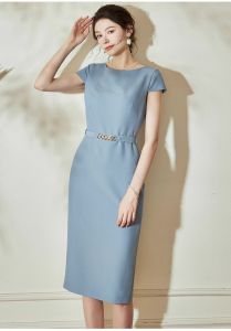 Đầm xanh cổ sát tay cụt dáng ôm bút chì xẻ sau