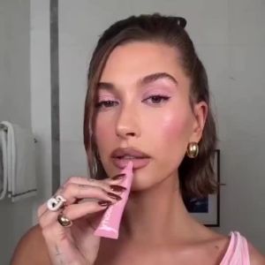 Rhode Hydrating Lipstick Shiny Liquid Moisturizing Lip Glaze