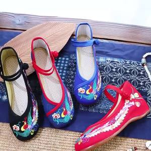 Kasut tumit rendah    Kasut tunggal   Kasut Sulaman Bawah Tendon Daging Lembu   Mulut Cetek Kasut Wanita   Kanvas a Etnik Xiuhe Kasut Kahwin ㏇A0604